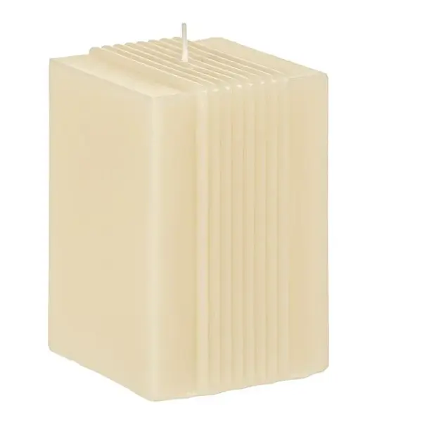 Lumanare parfumata cu aroma de vanilie,dungi in relief, 7x7x11 cm