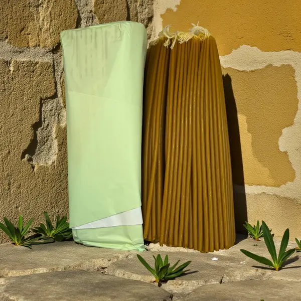 Lumânări din ceară naturală de albine - Sfințite din Biserica Sfântului Mormânt - 1 kg (aprox. 300 lumânări) - Default Title
