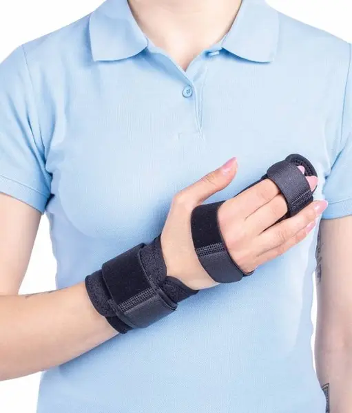 M Finger – Orteza incheietura mana si deget fixa, Marimea 3