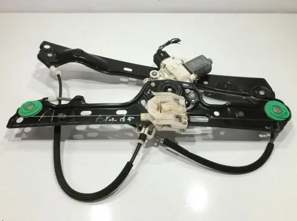 Macara geam cu motoras dreapta fata 7067796 BMW Seria 1 (2004-2011) [E81, E87]