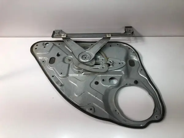 Macara geam dreapta spate 4m51-a045h22-a Ford Focus 2 facelift (2008-2010)