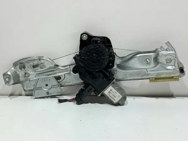 Macara geam electric cu motoras dreapta spate 827209091R Renault Megane 4 (2016-2020)
