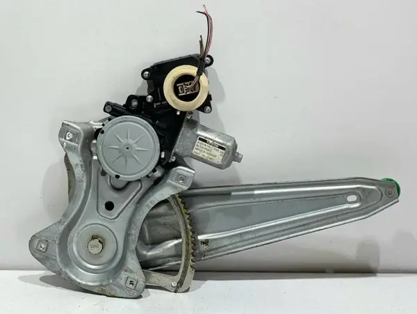 Macara geam electric cu motoras stanga spate 85701-02010 Toyota Avensis (2009-2012) [T27]