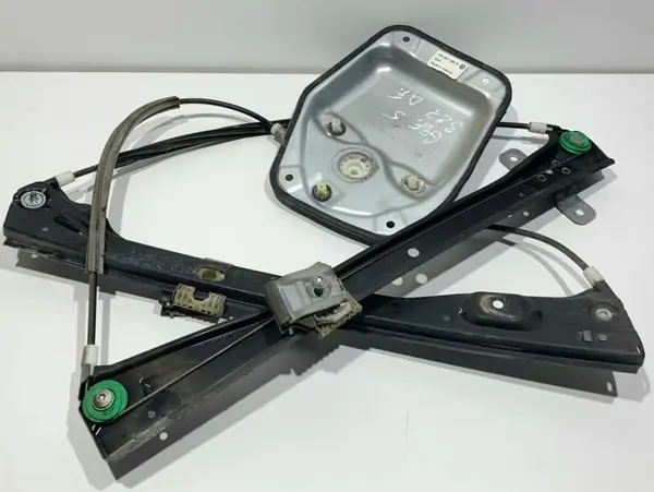 Macara geam electric dreapta fata 1K5837462B Volkswagen Jetta 5 (2005-2010)