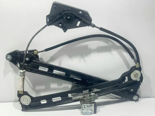 Macara geam electric dreapta fata 3C8837462J Volkswagen Passat CC (2008-2012)
