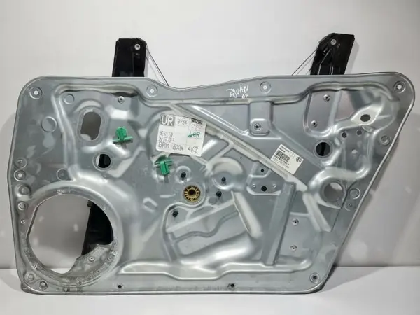 Macara geam electric dreapta fata 5N2837730F Volkswagen Tiguan (2007-2011)