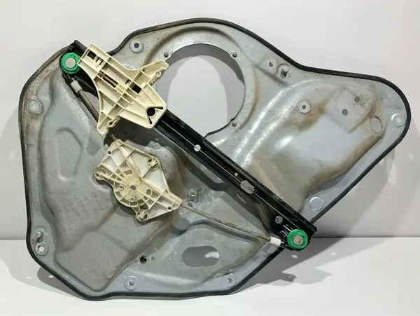 Macara geam electric dreapta spate 1K9839756A Volkswagen Golf 5 (2004-2009)