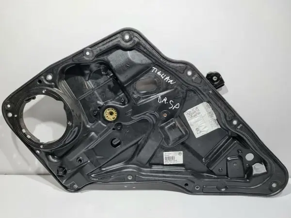 Macara geam electric dreapta spate 5N0839730R Volkswagen Tiguan (2007-2011)