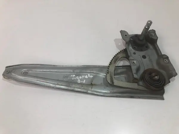 Macara geam electric dreapta spate 69830-02520 Toyota Corolla (2012-2018)