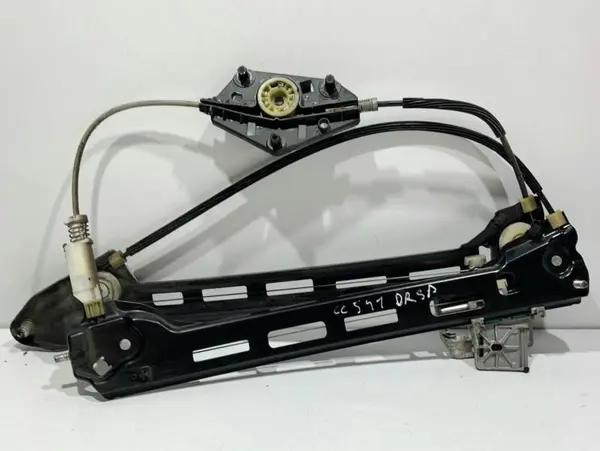 Macara geam electric dreapta spate Volkswagen Passat CC (2008-2012)
