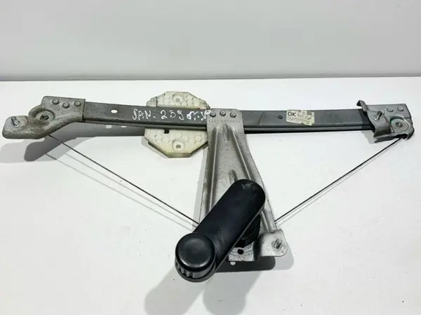 Macara geam manual stanga spate 827217198R Dacia Sandero 2 (2012-2017)