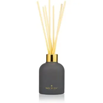 MADE BY ZEN Myrrh & Tonka aroma difuzor cu rezervã