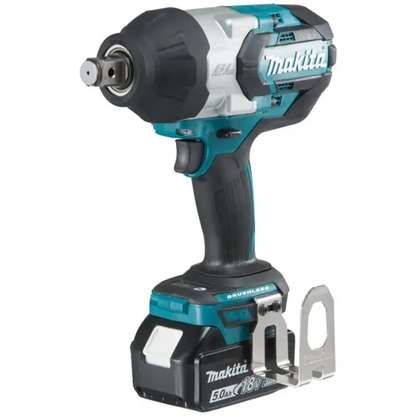 Makita Cheie de strans cu impact pe acumulator Makita DTW1001RTJ, 18 V, 3/4”, 1050 Nm, 2 acumulatori Li-Ion LXT 5.0 Ah, incarcator