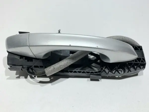 Maner usa dreapta fata culoare argintie -la7w Skoda Octavia 3 (2013-2017 )