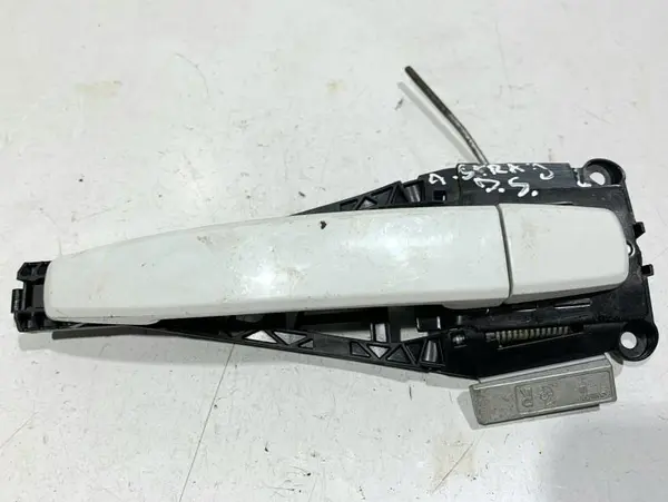 Maner usa dreapta spate Opel Astra J facelift (2012-2015)