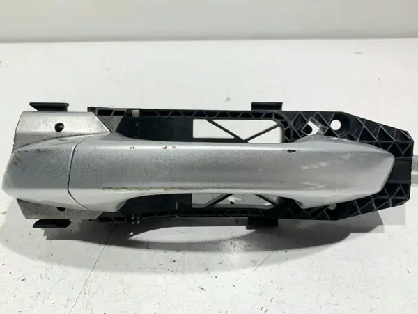 Maner usa stanga fata culoare argintie -la7w Skoda Octavia 3 (2013-2017 )