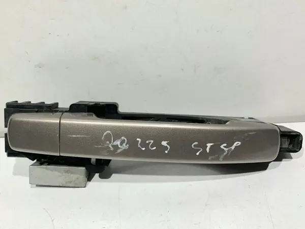 Maner usa stanga spate Nissan Qashqai facelift (2010-2013) [J10]