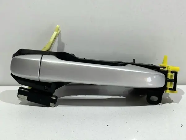 Maner usa stanga spate Toyota Avensis (2009-2012) [T27]