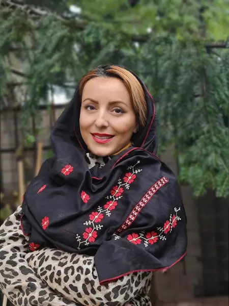 Marama cu broderie Inflorata 3