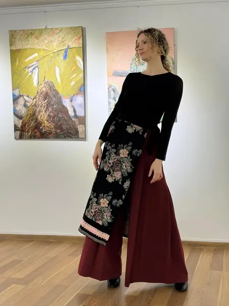 Marella Pantaloni burgundy - S INTL