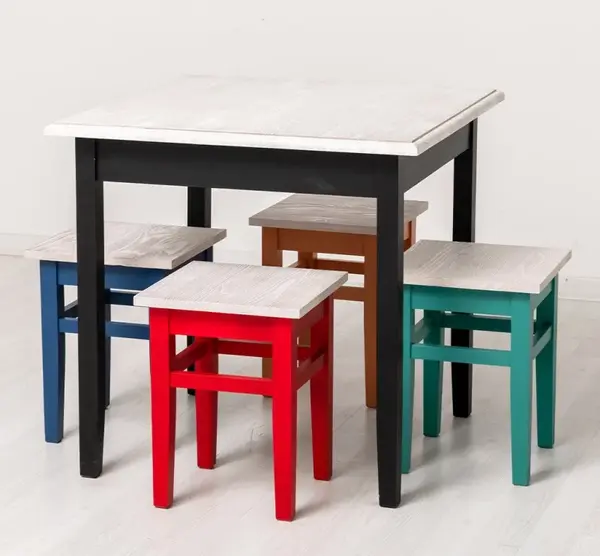 Masa cu blat stejar, dim. 80x80x78 cu 4 scaun - Culoare Top_P080 - Culoare Corp_Multicolor - MULTICOLOR cu finisaj Multicolor