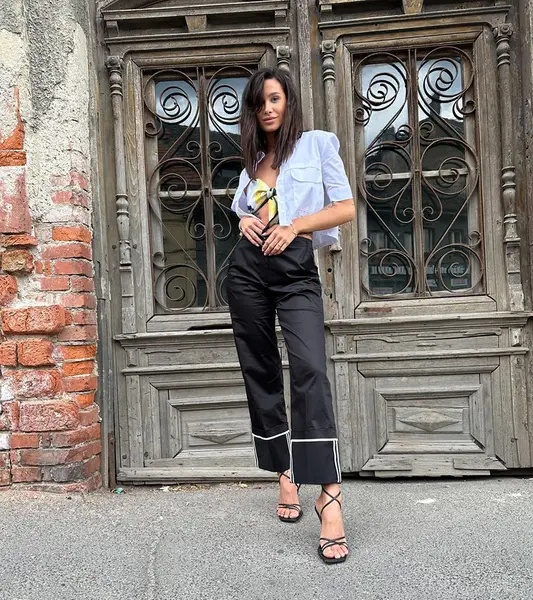 MeiMeij Pantaloni negri - XS INTL