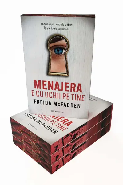 Menajera e cu ochii pe tine - PRINTED EDGES