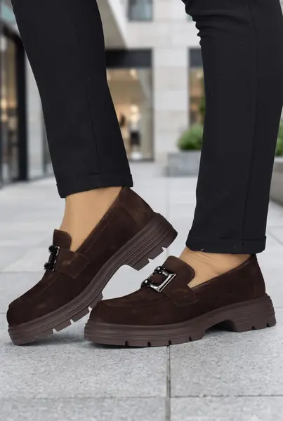 Mocasini din Piele Intoarsa Maro cu Accesoriu - Marby BROWN