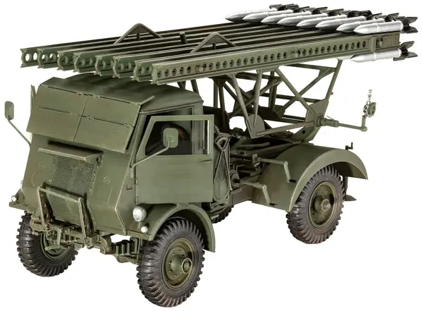 Model de asamblat Revell Militar: Camioane - Artilerie cu rachete W.O.T. 8 BM-13-16 Katyusha/Cargo