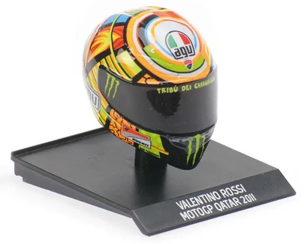 Model de colecție MINICHAMPS - machetă a căștii Valentino Rossi, MotoGP Qatar 2011