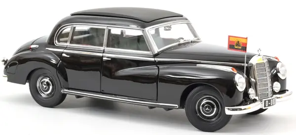 Model de colecție NOREV Modern: Мașini - Mercedes-Benz 300 (1955) Konrad Adenauer