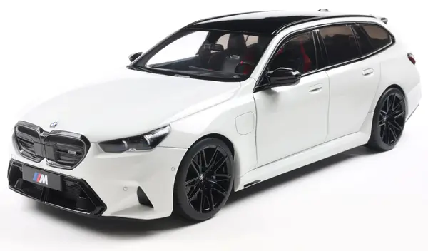 Model de colecție SOLIDO Modern : Mașini - BMW M5 Touring, Alpine White Solid, 2025