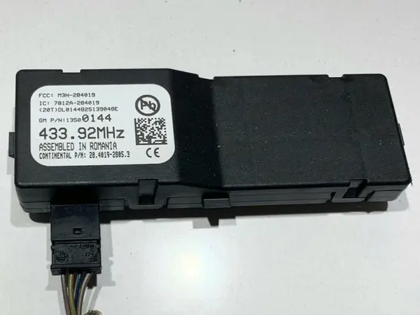 Modul / amplificator antena 13500144 Opel Zafira C (2011-2016)