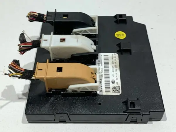 Modul confort bcm 1K0937086M Volkswagen Golf 6 (2008-2013) 2.0 tdi; 1.2 tsi cfhc; CBZA