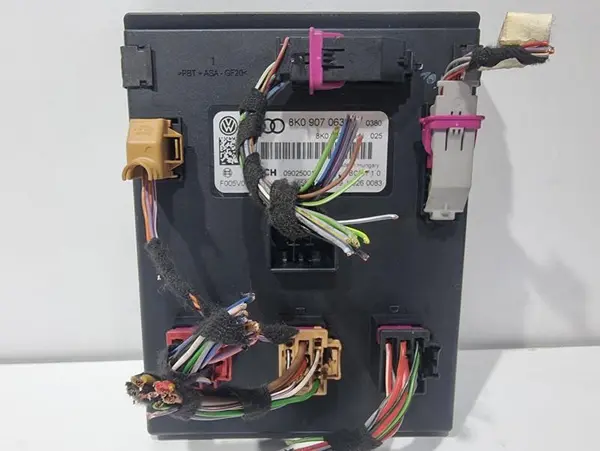 Modul confort bcm 8K0907063N Audi Q5 (2008-2012) [8R] 2.0 tdi