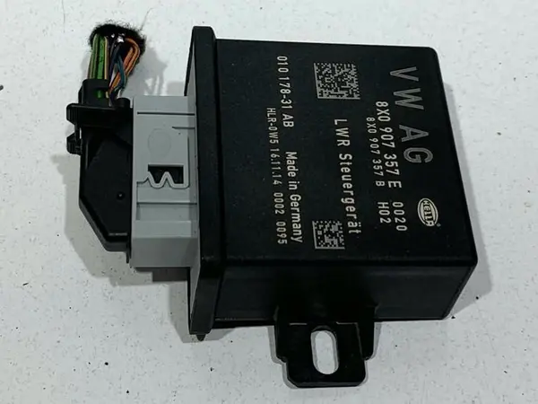 Modul control lumini 8X0907357E Audi Q3 facelift (2014-2018) 2.0 tdi CUVC