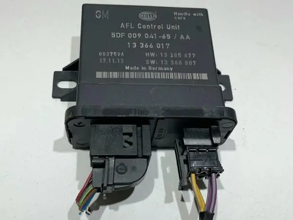 Modul control lumini far xenon 13366017 Opel Astra J (2009-2012) 1.7 cdti A17DTF