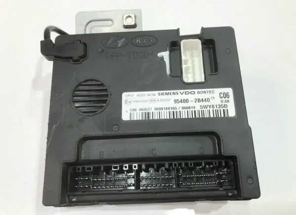 Modul inchidere centralizata 95400-2b440 Hyundai Santa Fe 2 (2006-2012)