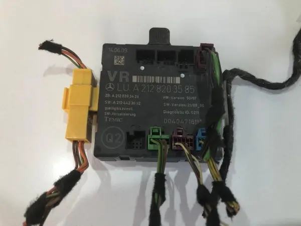 Modul usa dreapta fata a2128203585 Mercedes C-Class (2007-2010) [W204]