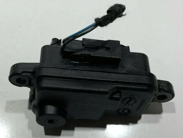 Motoras / actuator usa rezervor 4L0862153D Audi A7 (2010-2018) [4g]