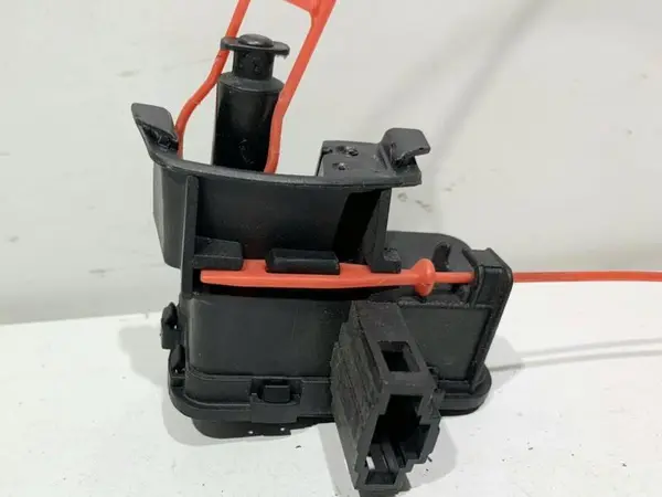 Motoras / actuator usa rezervor 8K0862153H Audi Q5 facelift (2012-2017) [8R]