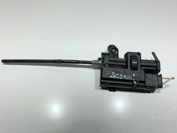 Motoras / actuator usa rezervor Renault Grand Scenic 3 (2009-2011)