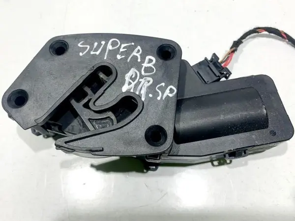 Motoras deschidere capota dreapta spate 3T0827300C Skoda Superb 2 facelift (2013-2015)