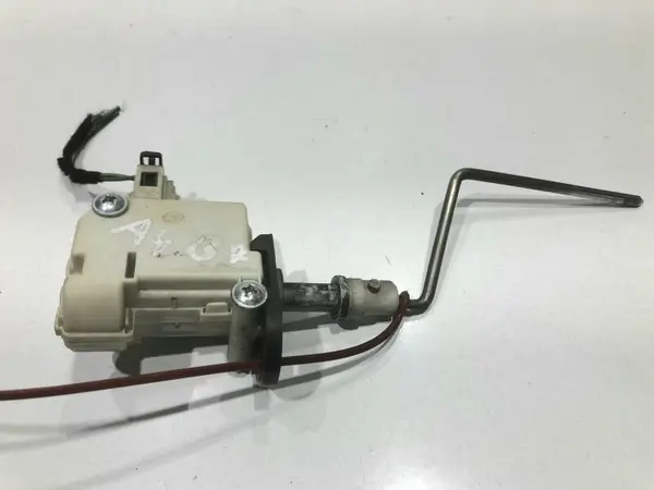 Motoras deschidere rezervor 8e0862153a Audi A4 (2004-2008) [8EC, B7]