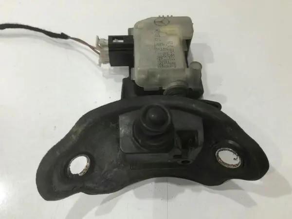 Motoras deschidere rezervor a2518200197 Mercedes CLS (2004-2010) [C219] w219