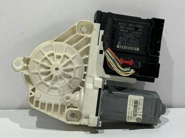 Motoras macara geam cu modul dreapta fata 1T0959702L Volkswagen Passat CC (2008-2012)