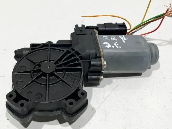 Motoras macara geam dreapta fata 402034J Nissan Qashqai (2007-2010) [J10]