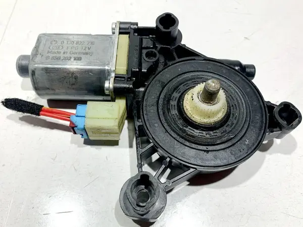 Motoras macara geam dreapta fata 5Q0959802B Skoda Superb 3 (2015-2019)