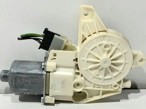 Motoras macara geam dreapta fata A2048200242 Mercedes C-Class (2007-2010) [W204]