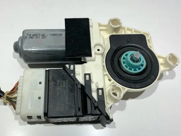 Motoras macara geam dreapta spate 1K0959704AE Seat Toledo 3 (2004-2009)